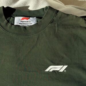 F1 vintage crop tee